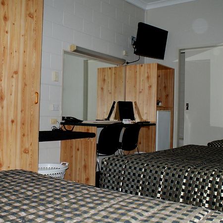 Black Diamond Motel Blackwater ภายนอก รูปภาพ