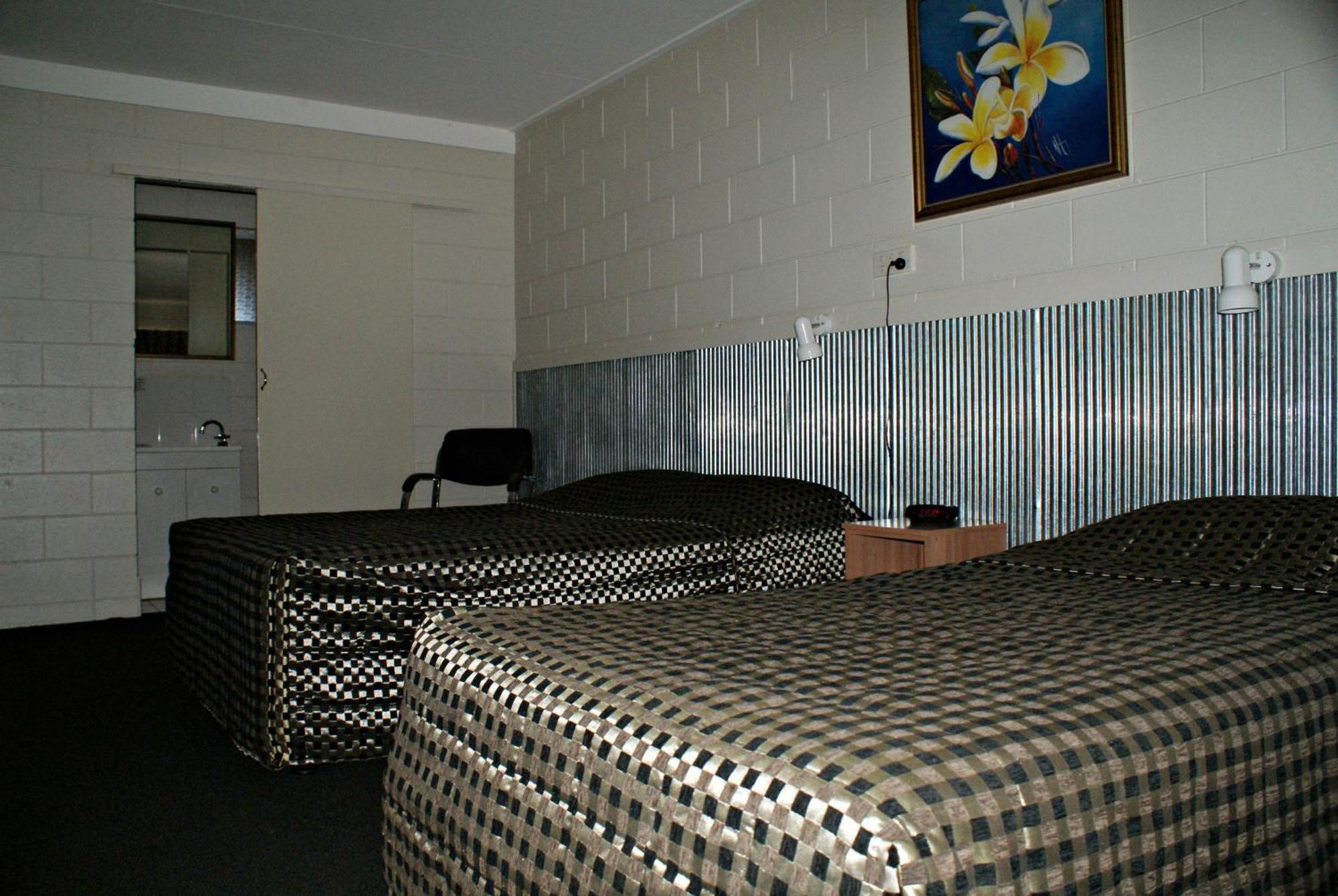 Black Diamond Motel Blackwater ภายนอก รูปภาพ