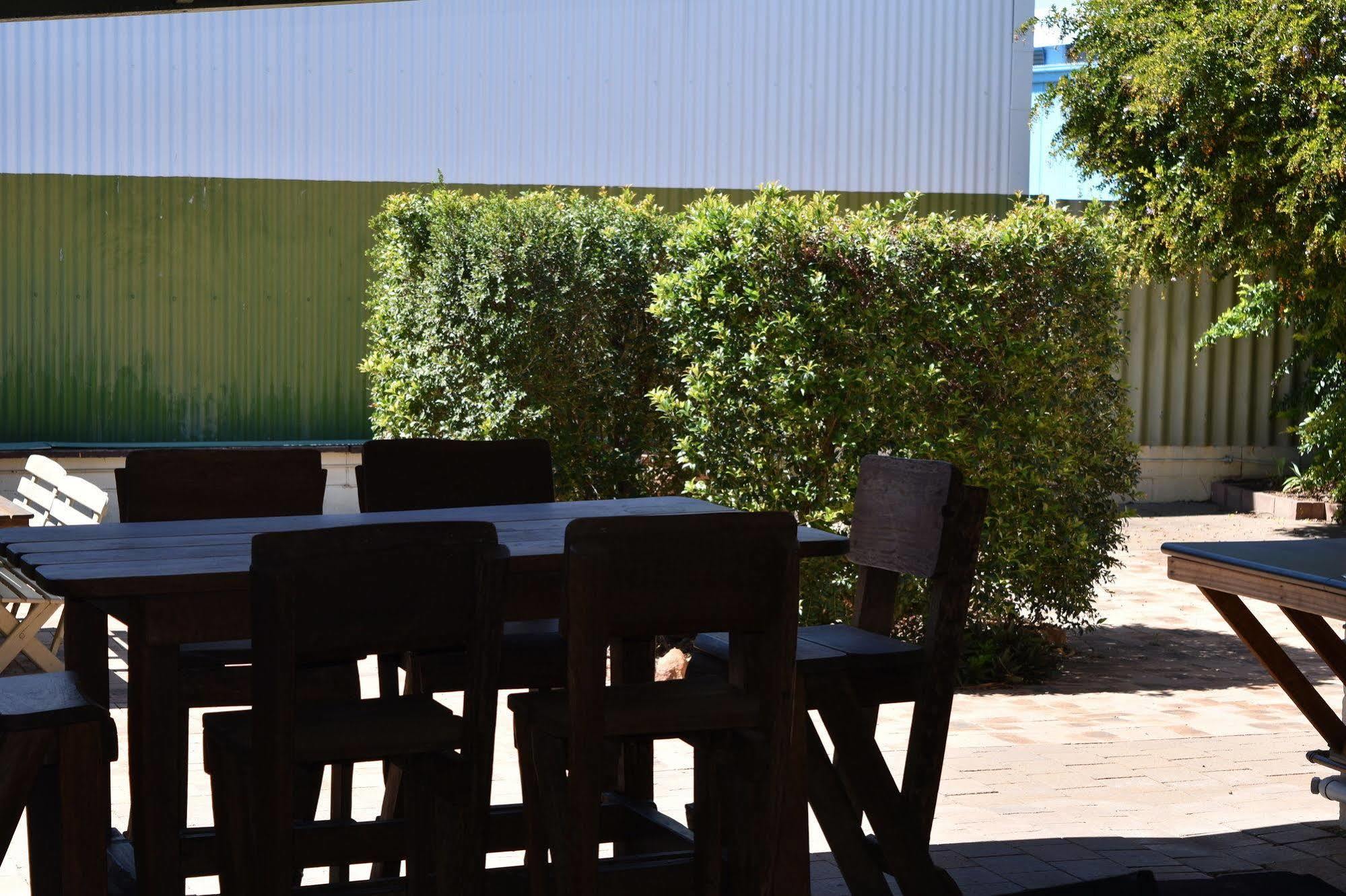Black Diamond Motel Blackwater ภายนอก รูปภาพ